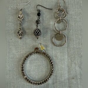 Lia Sophia 4 single dangle earrings mismatched